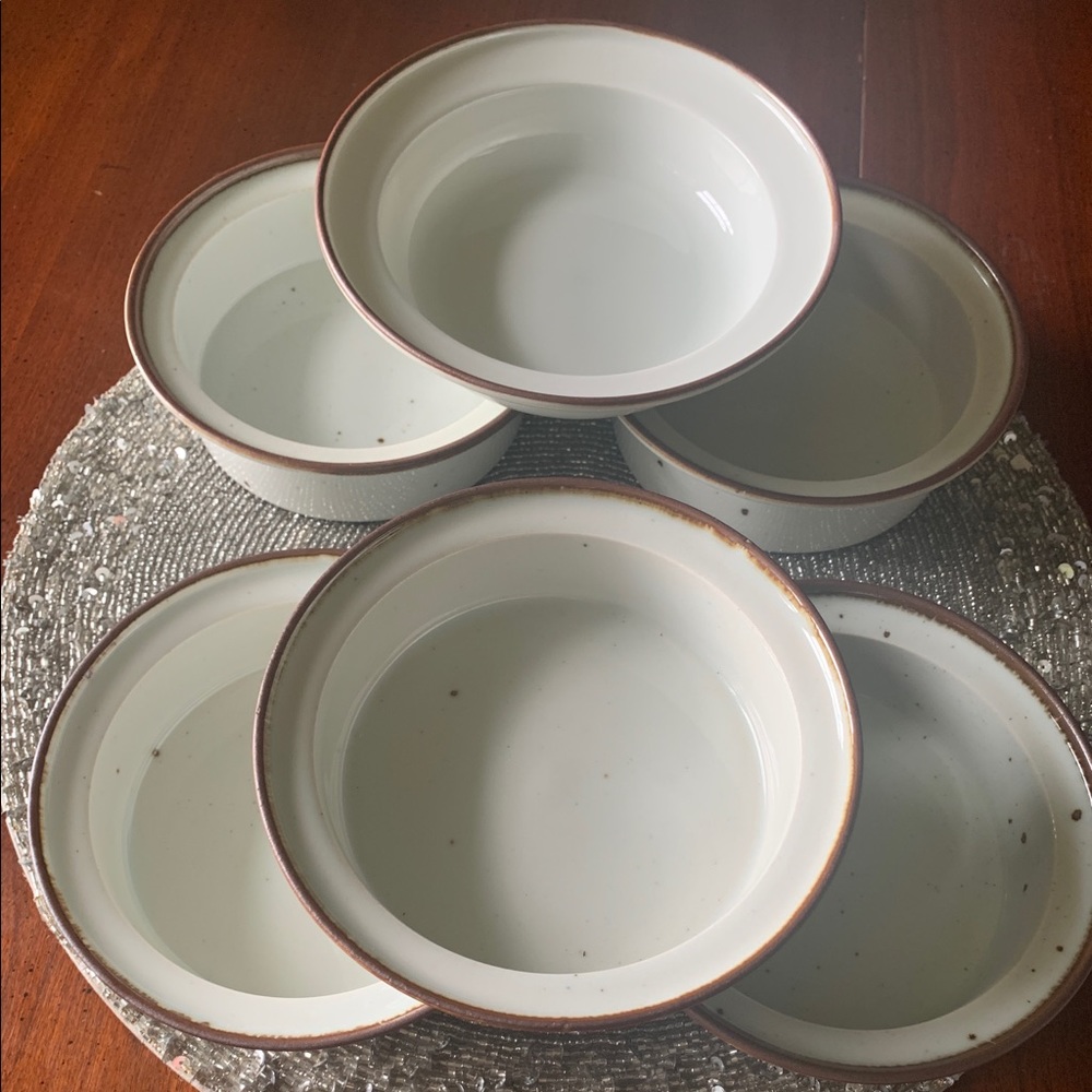 Dansk vintage “brown mist” 5 rim soup bowls & 1 fruit/dessert bowl. Perfect!❣️